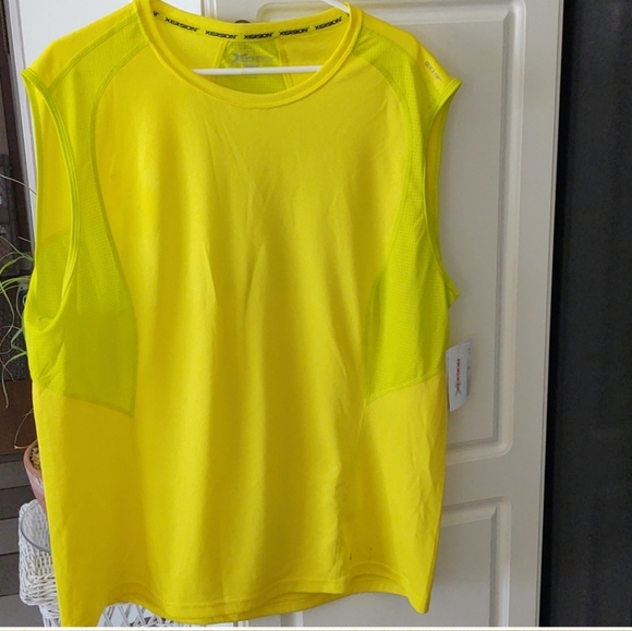 COPY - Xersion workout sleeveless shirt XL - Picture 1 of 4